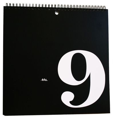 Čiernobiely nástenný kalendár A Little Lovely Company